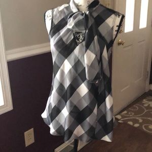 NWT Nine West sleeveless blouse medium